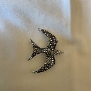 Vintage-Marcasite Swallow Bird Brooch - Silver Tone